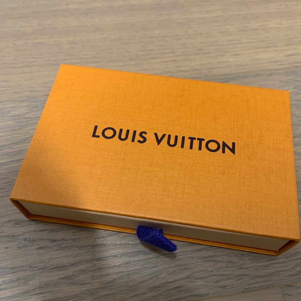 LOuis Vuitton box